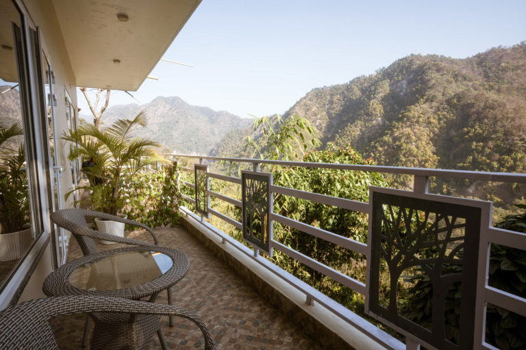 Veda5 Ayurveda Yoga Retreat Rishikesh India Health Fitness Dubai 15 768x512