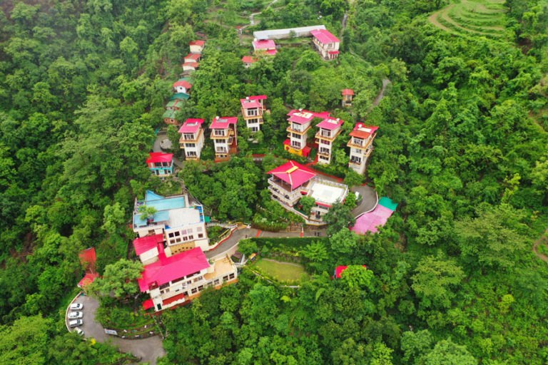 Veda5 Ayurveda Yoga Retreat Rishikesh India Health Fitness Dubai 2 1 768x512