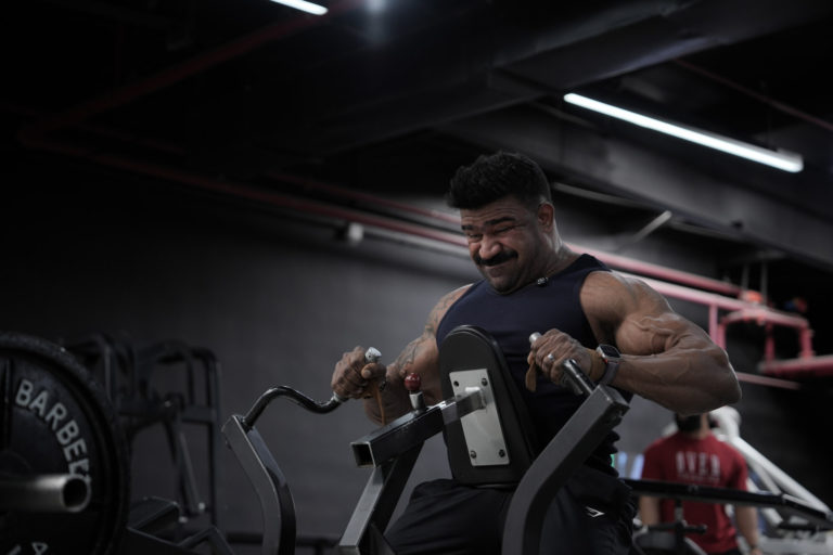 Certified Personal Trainer in Dubai Manesh Madhavan Manesh World Health Fitness Dubai 61 768x512